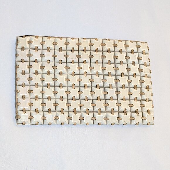 Rare Vintage Plasticflex Tiled Cream Textured Clutch Purse Zip Closure Unique - Picture 1 of 5
